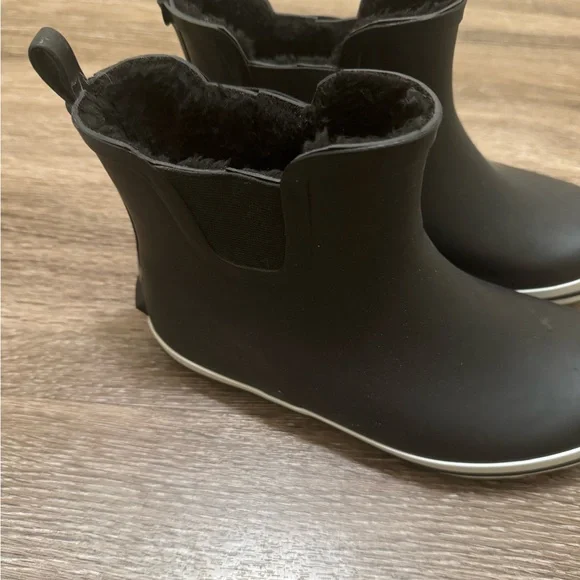 Kamik Black Winter Rain Boots Slip-On Ankle - Picture 4 of 8